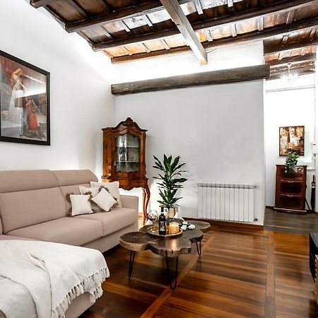 Trevi Fountain Luxury Guest House Рим Екстер'єр фото