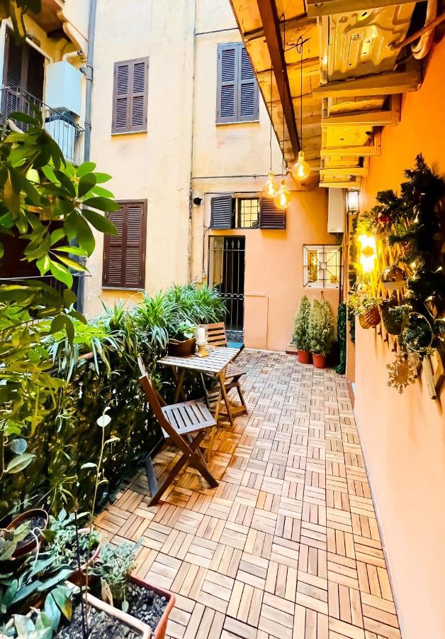 Trevi Fountain Luxury Guest House Рим Екстер'єр фото