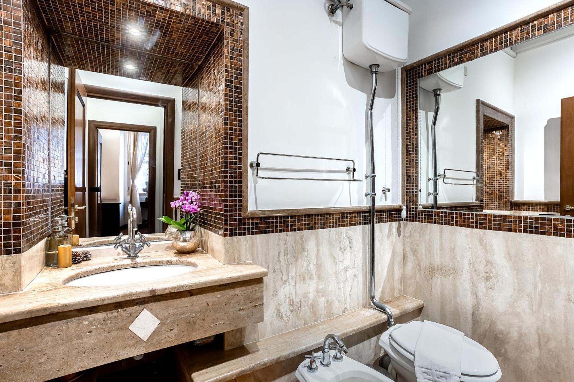 Trevi Fountain Luxury Guest House Рим Екстер'єр фото