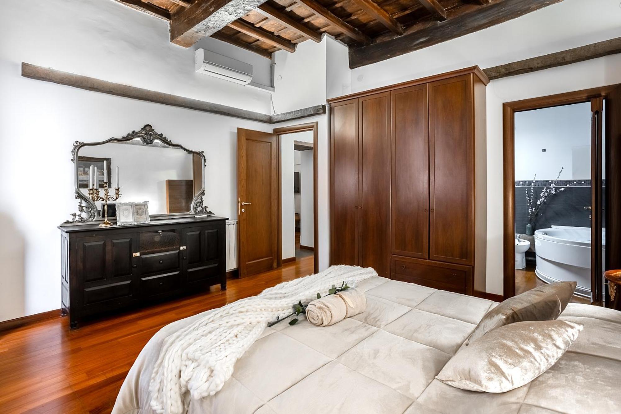 Trevi Fountain Luxury Guest House Рим Екстер'єр фото